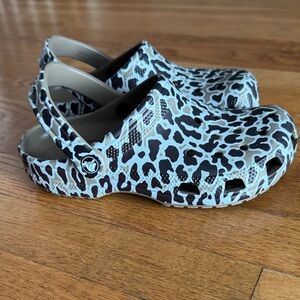 Animal Print Browns Clogs Crocs Mens 4 Womens 6